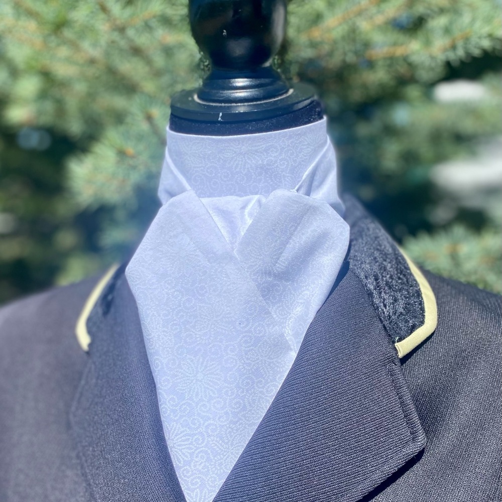 White on White Equestrian Stock Tie Dressage -Fixhunting- Show Ring